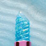 بالم لب ژله‌ای تغییررنگ‌دهنده با افکت جادویی اسنس Essence Jelly Colour Changing Lipstick